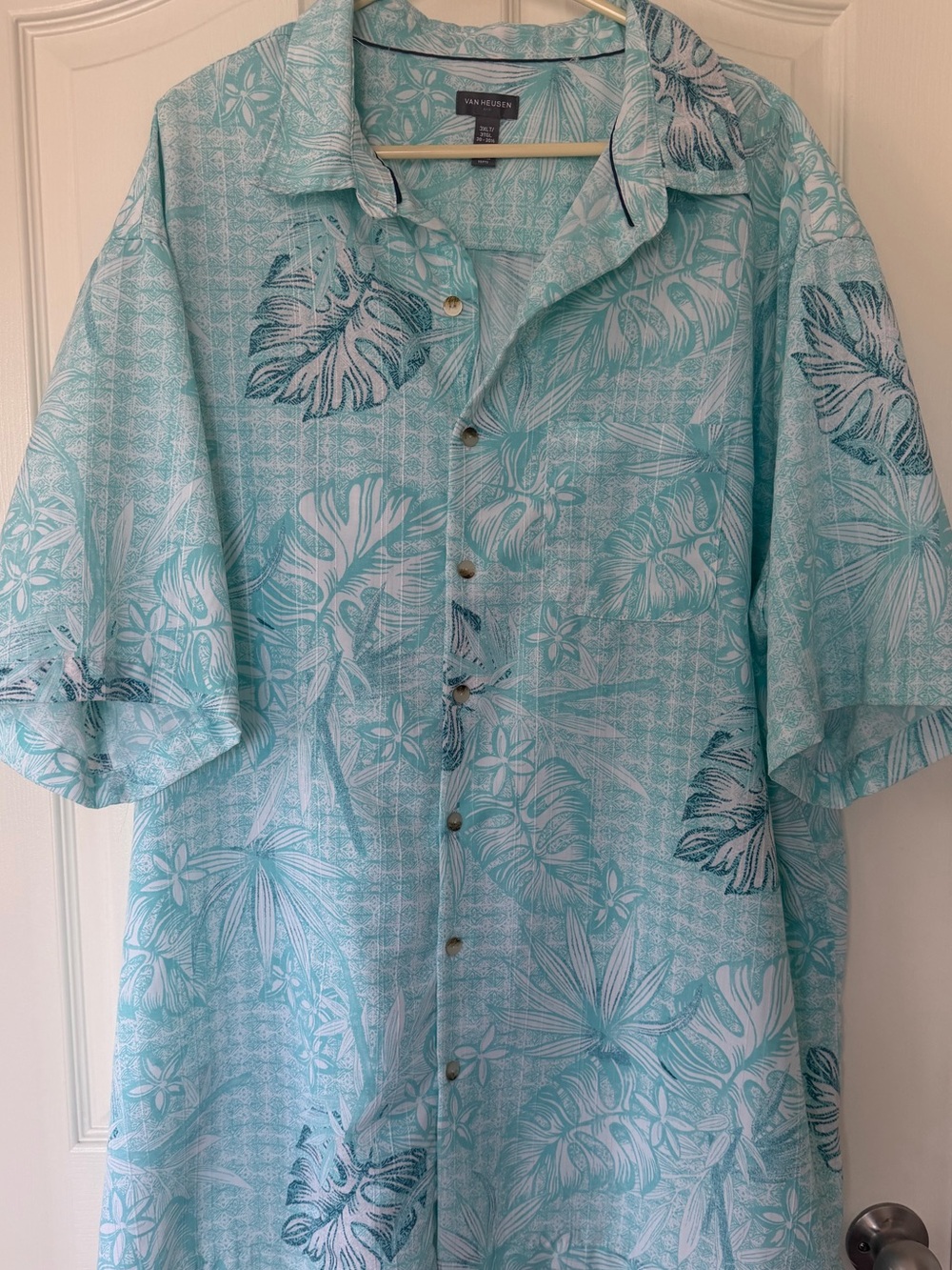 Tommy Bahama Men's Light Blue Floral Button-Down Shirt 3XLT